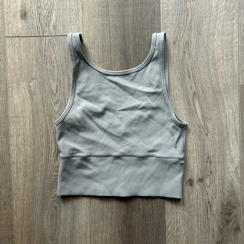 EUC Lululemon Power Pivot Ribbed Tank Top in Rhino Grey